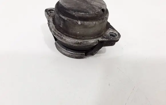 Audi A4 S4 B5 8D Gearbox mount