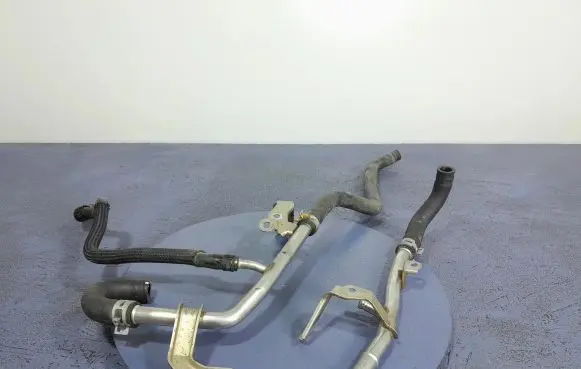 Lexus IS III XE30 Engine coolant pipe/hose