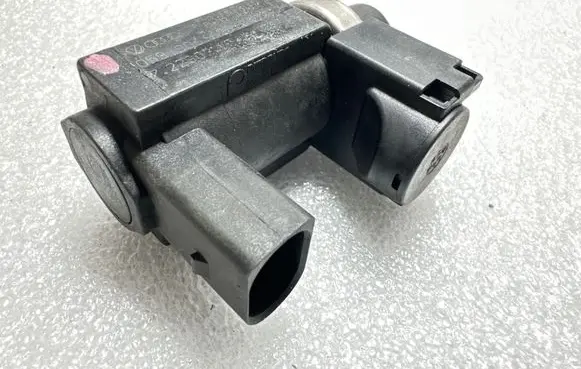 Audi A6 S6 C6 4F Turbo solenoid valve 059906628A