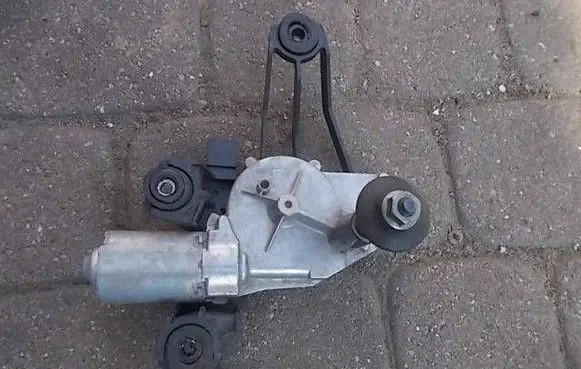 Citroen C4 I Picasso Rear window wiper motor 9646803180