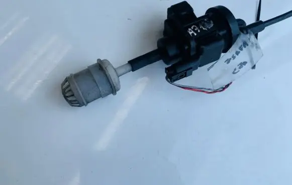 Mercedes-Benz Vaneo W414 Turbo solenoid valve a0005450427 4715396