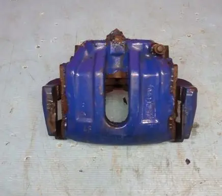 Volkswagen Golf IV Front brake caliper