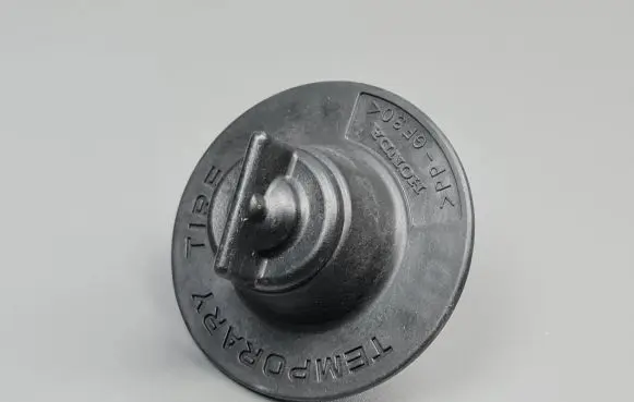 Honda CR-V Spare wheel bolt 