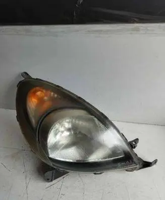Toyota Yaris Headlight/headlamp 0498