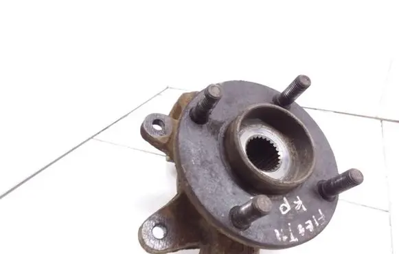 Ford Fiesta Front wheel hub