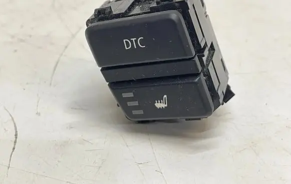 BMW 5 E60 E61 Seat heating switch 9159052 502236