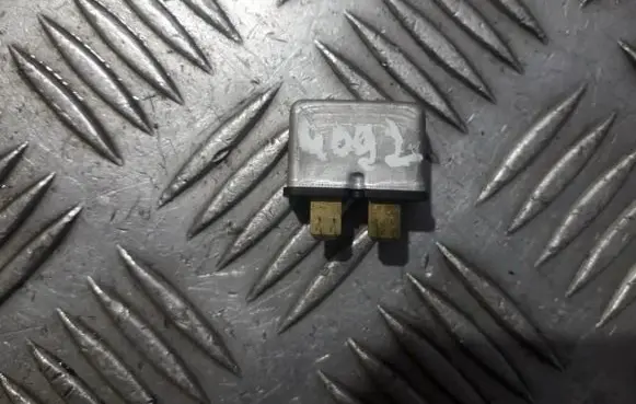 Audi A8 S8 D3 4E Other relay 443937105a