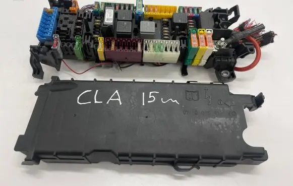 Mercedes-Benz CLA C117 X117 W117 Fuse module A2465400140