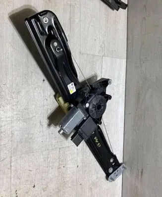 Citroen C3 Aircross Front door window regulator with motor 39227495
