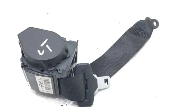 Rear seatbelt