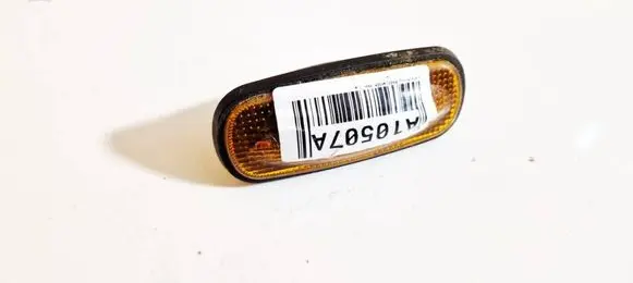 Land Rover Freelander Front fender indicator light 
