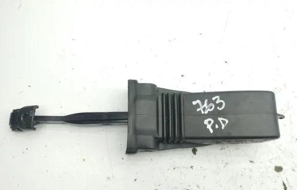 Audi Q2 - Front door check strap stopper 81A837267