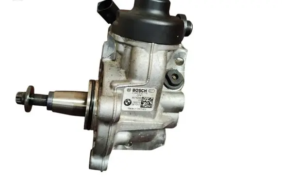 BMW X3 G01 Fuel injection high pressure pump 0445010775 8579230