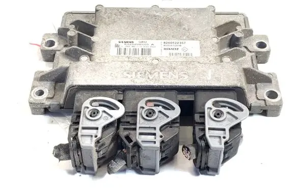 Renault Clio III Engine control unit/module ECU 8200522357