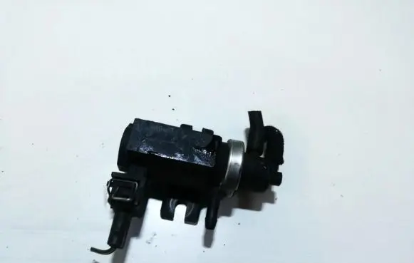 Audi A3 S3 8L Turbo solenoid valve
