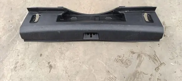 Trunk/boot sill cover protection