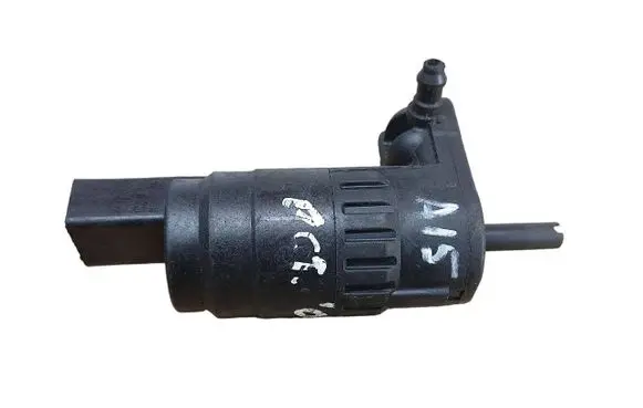 Skoda Octavia Mk2 (1Z) Windscreen/windshield washer pump 1K6955651