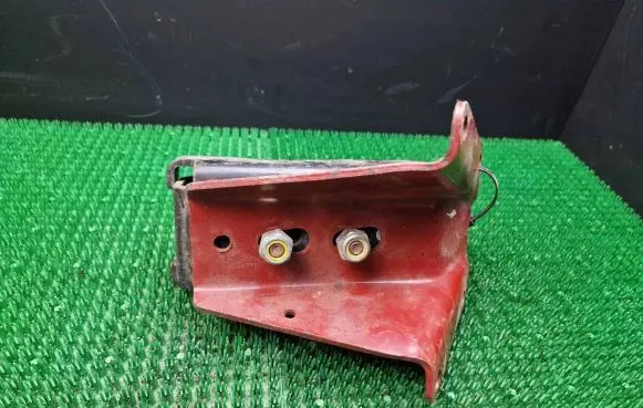 Iveco Daily 35 - 40.10 Engine mount bracket