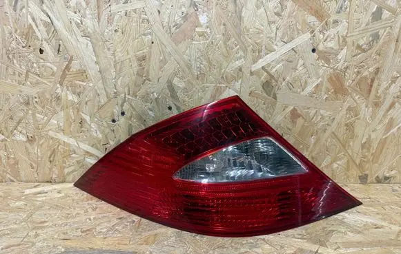 Mercedes-Benz CLS C219 Rear/tail lights A2198200164 427001 42711