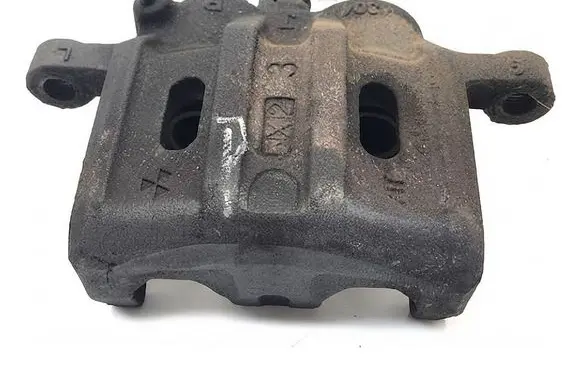 Mitsubishi Outlander Front brake caliper