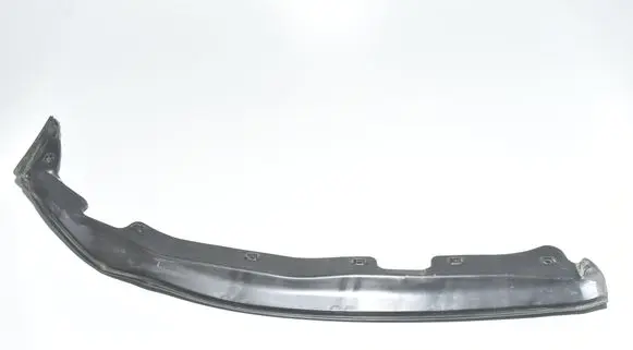 BMW 2 F46 Rubber seal front door (on door) 7298832 51767298832