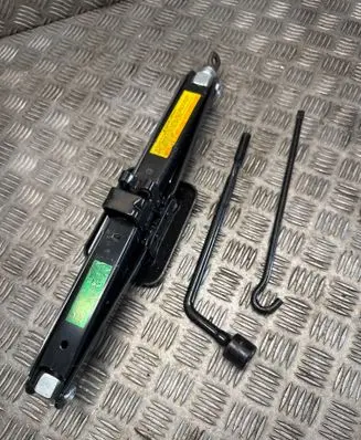 KIA Sorento Lift Jack 