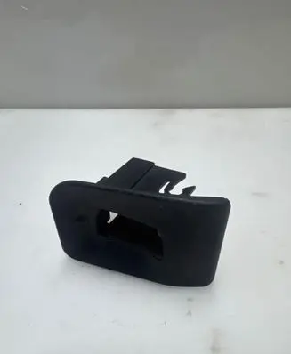 BMW 5 E34 Seat belt trim 8149185