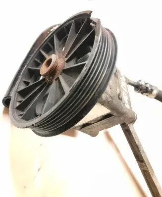 Volvo V70 Power steering pump