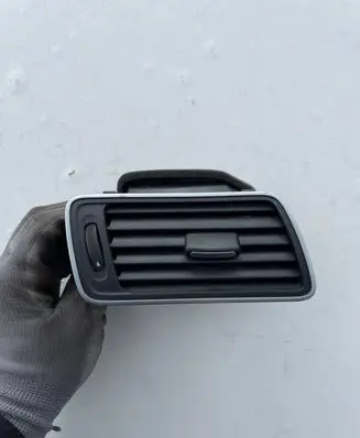 Volkswagen PASSAT B7 Dashboard side air vent grill/cover trim 3AB819702A 21012013