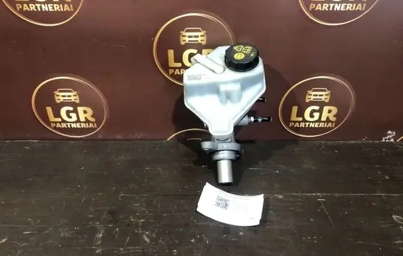 Volvo V60 Brake fluid reservoir 03350885571