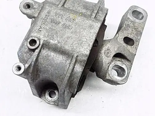 Volkswagen PASSAT B7 Engine mount vacuum valve 