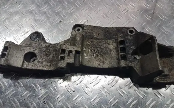 Volkswagen Golf IV Engine mounting bracket 06a903141h