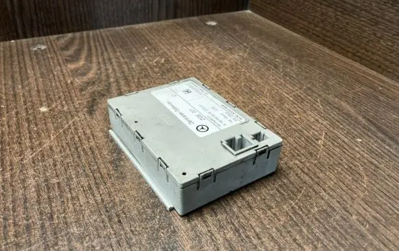 Mercedes-Benz Vito Viano W639 Gateway control module 1695406945
