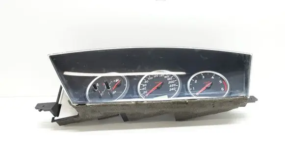 Nissan Primera Speedometer (instrument cluster) AV619 2235058 AV6192235058
