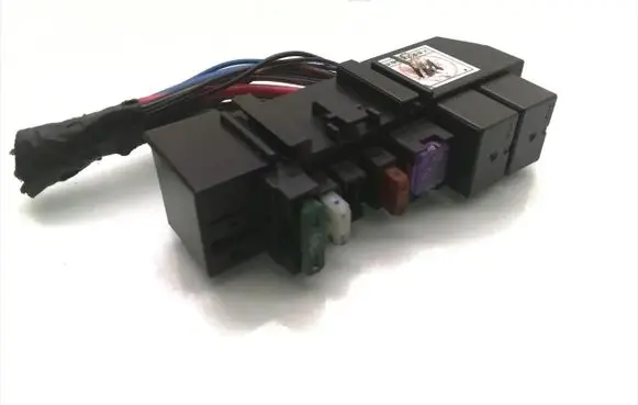 Mitsubishi Outlander Fuse module MR588567