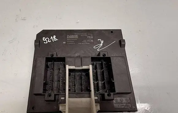 Volkswagen Golf VII Comfort/convenience module 5Q0937084AC