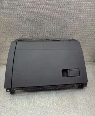Volkswagen Golf VIII Glove box 5H1857097