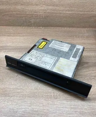 BMW 5 E39 CD/DVD changer 9415432 7648272
