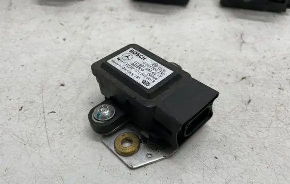 Mercedes-Benz E W211 ESP (stability system) control unit 0265005230 0015404517