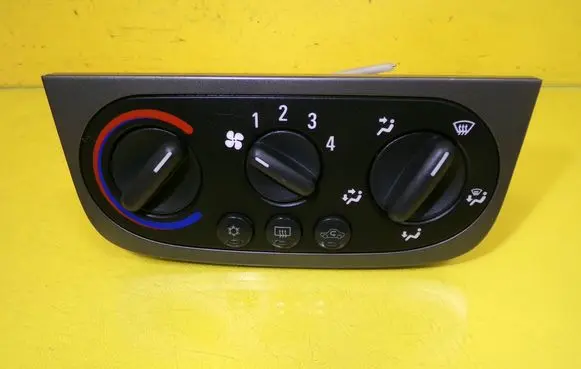 Opel Corsa C Climate control unit 0618741