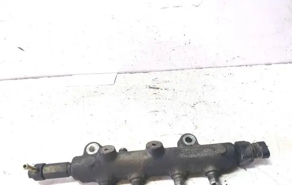 Mazda 5 Fuel main line pipe 