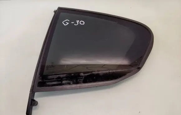 BMW 5 G30 G31 G38 Rear vent window glass 7387455 02102017