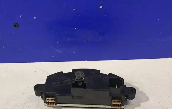Polestar 2 Heater blower motor/fan resistor 31497512