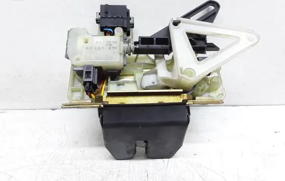 Volvo V70 Tailgate/trunk/boot lock/catch/latch 99906662