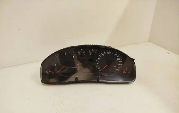 Audi A6 S6 C5 4B Speedometer (instrument cluster)