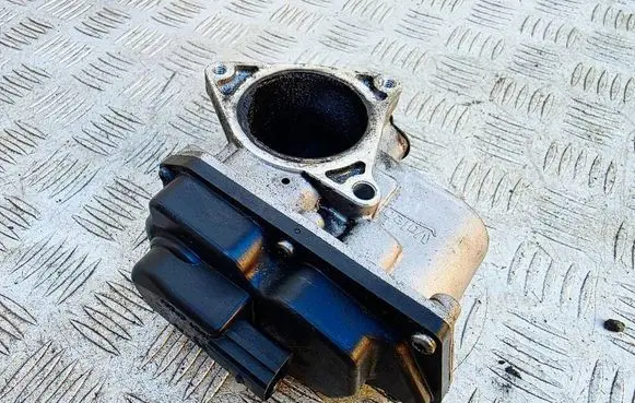 Audi A4 S4 B8 8K EGR valve 03L131501G