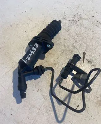 BMW 1 E81 E87 Clutch master cylinder 6785964