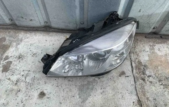 Mercedes-Benz C W204 Headlight/headlamp A2048208561