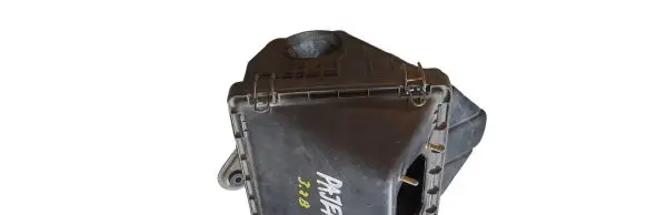 Mitsubishi Pajero Sport I Air filter box cover 