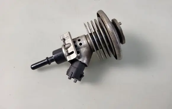 Jaguar XF X260 AdBlue injector FX23189E3AA